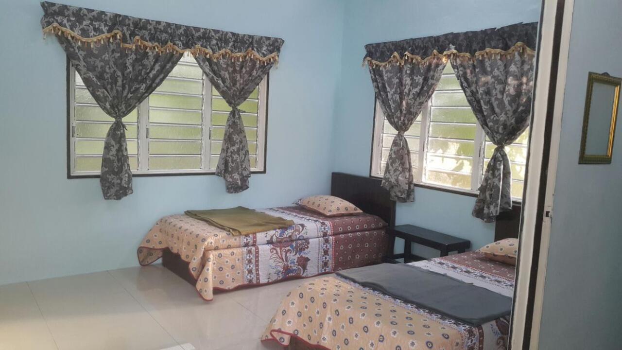 Roomstay Tok Abah A Kuala Rompin Exterior photo